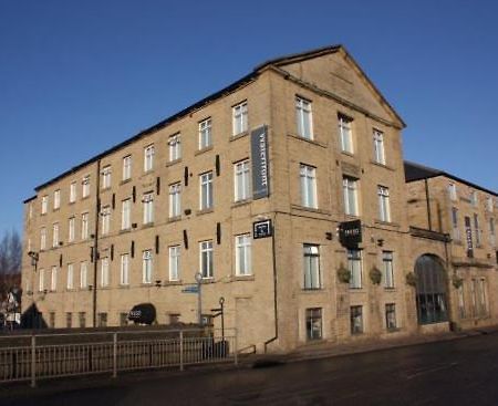Cambridge Hotel Waterfront Brighouse Bagian luar foto